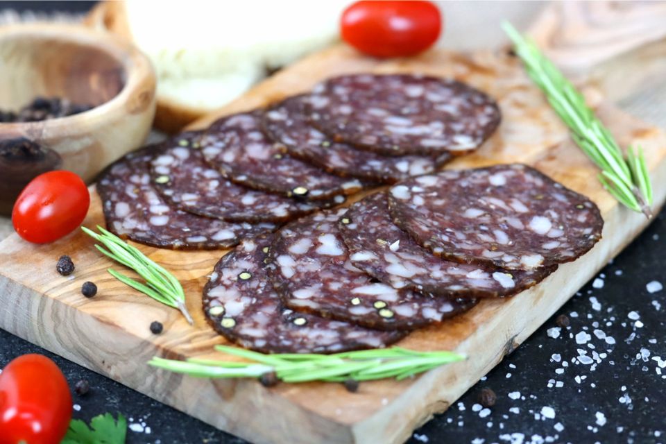 Salam bio cu piper si vin roșu